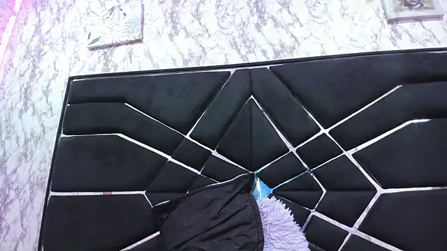 LITTLESUSSYY_'s cam snapshot