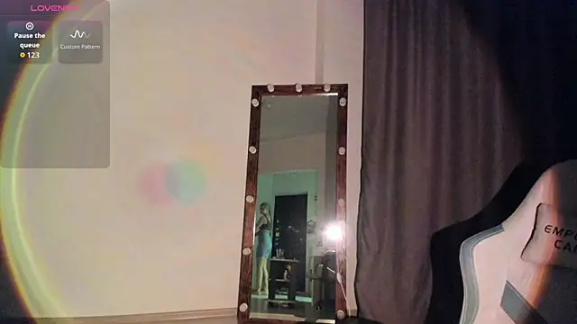 Lana_Younes's cam snapshot