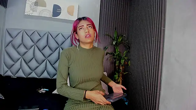 Luna_Ember's cam snapshot