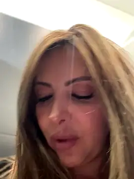 _Abril-Office1 live sex cam