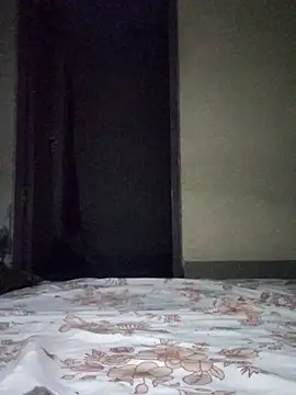 Love_bitsss's cam snapshot