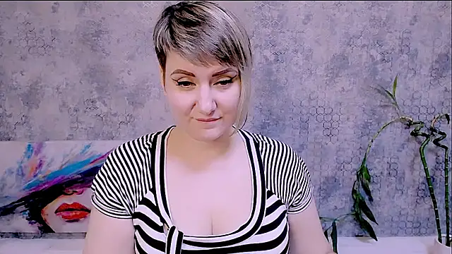 Djullia's cam snapshot