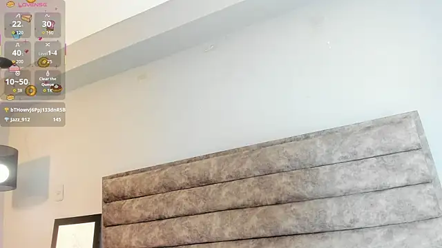 Aliciabloom's cam snapshot