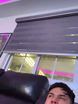 Moisesjrtapia's cam snapshot