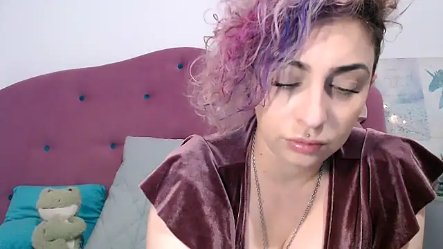 AAARUNY's cam snapshot