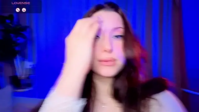 Lucy_louras's cam snapshot