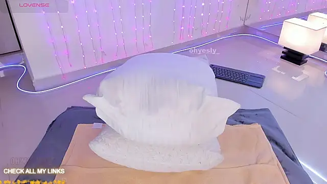 ohyesly_'s cam snapshot