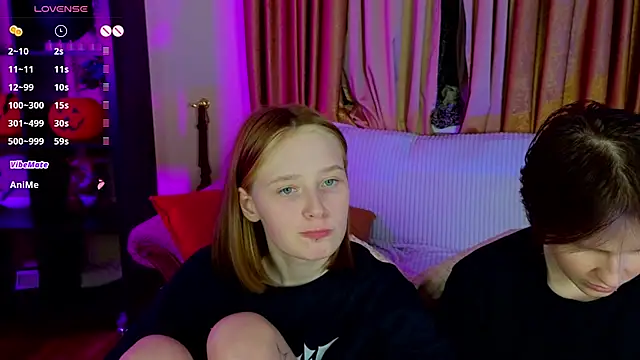 Girls_Fingers's cam snapshot