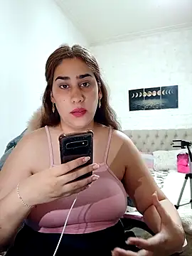 nahiarabiel33's cam snapshot