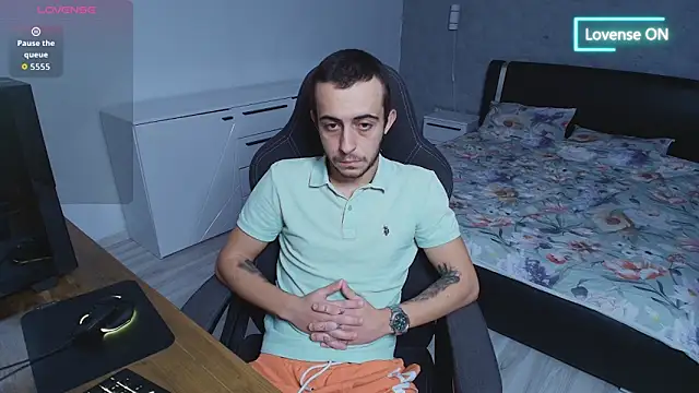 adamrayn's cam snapshot