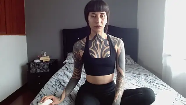 Emilia_1995's cam snapshot