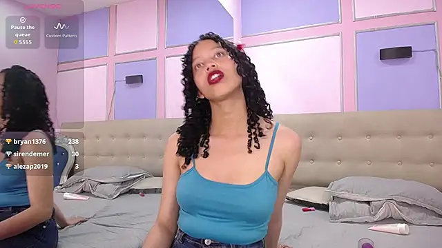 Aisha_Noir's cam snapshot