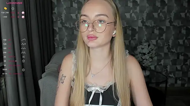 A_delina's cam snapshot