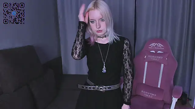 godlikegirlyy's cam snapshot