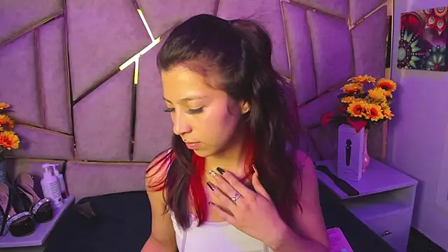 MelanyAss_'s cam snapshot