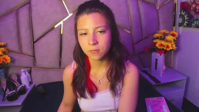 MelanyAss_'s cam snapshot