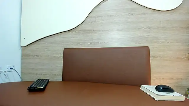 AMARA_BRUNET's cam snapshot