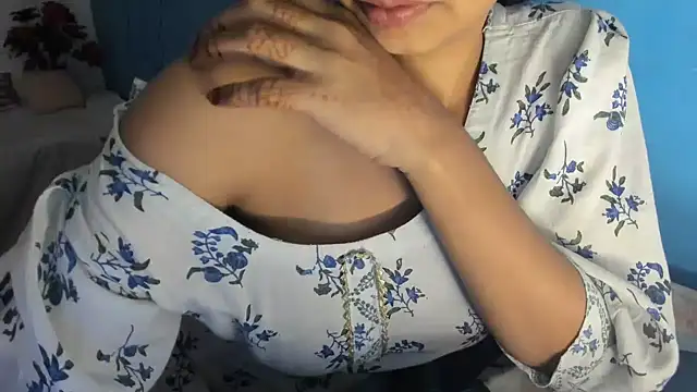 aarjulove's cam snapshot