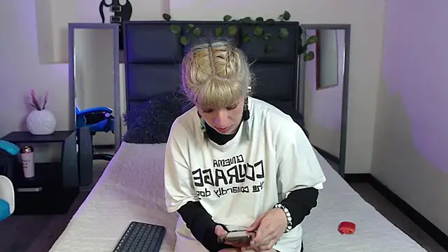 Amnesia_'s cam snapshot