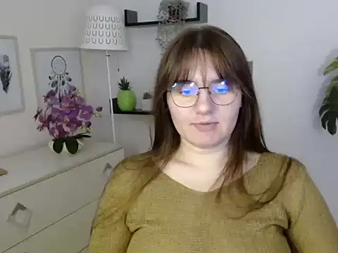 Julie_Diamond's cam snapshot