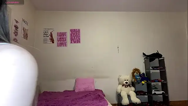 AlmetaBradicich's cam snapshot