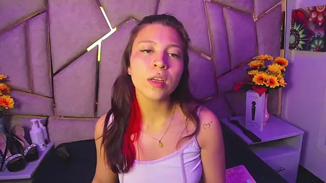 MelanyAss_'s cam snapshot