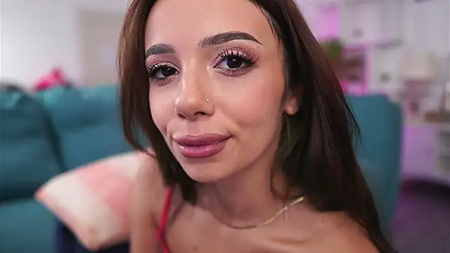 Aisha_Bee's cam snapshot