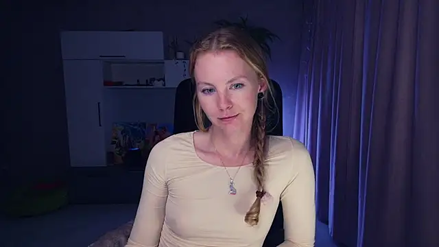 Cuddle_Cat's cam snapshot