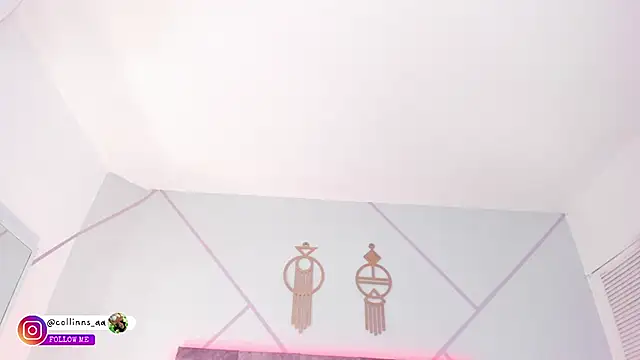 aurora_collinss_'s cam snapshot