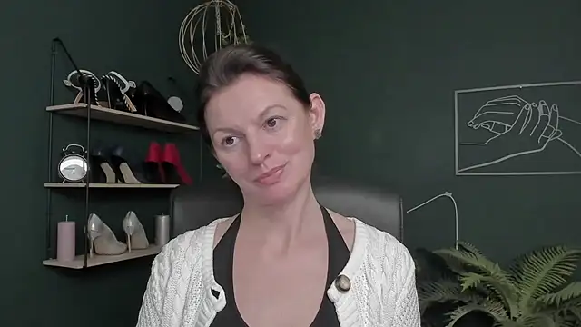 VivianWILD's cam snapshot