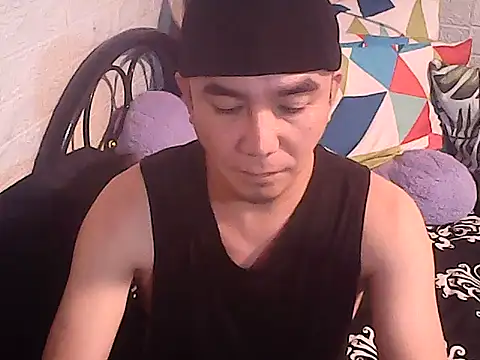 yourasiandesire69's cam snapshot