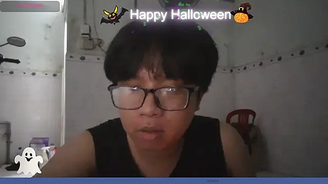 yours_c's cam snapshot