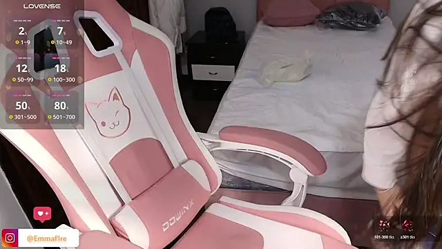 emmars_'s cam snapshot