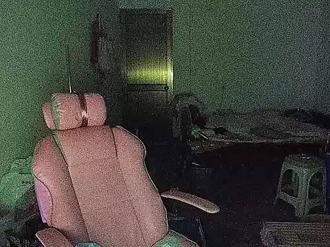 RebelAura's cam snapshot