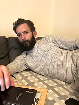 Michel_huge's cam snapshot