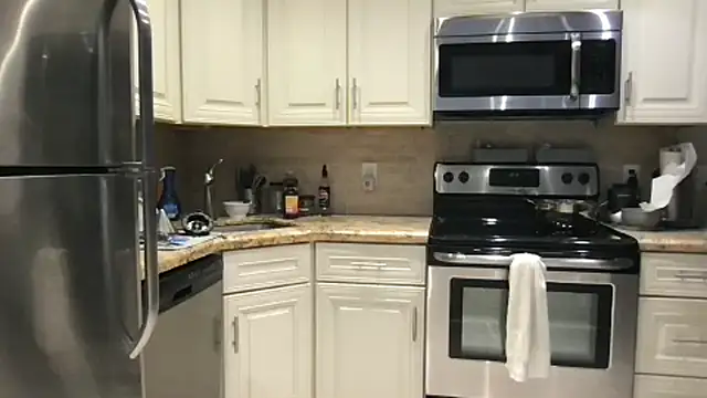 BigGuyMuscle's cam snapshot