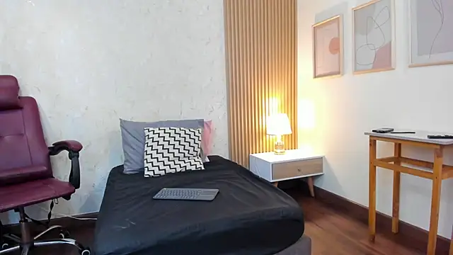 taylor_bennet's cam snapshot