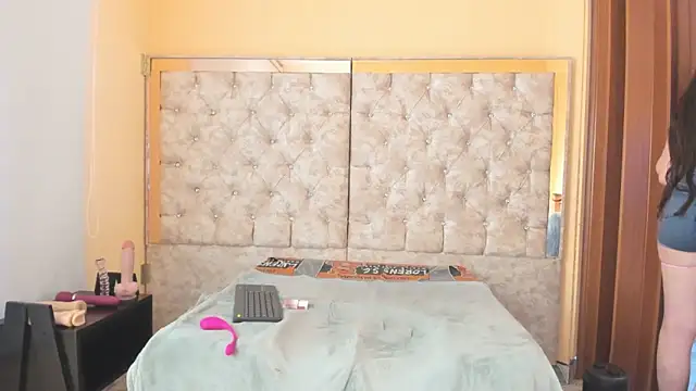 anita_toro_'s cam snapshot