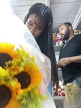 VivienAndClark's cam snapshot