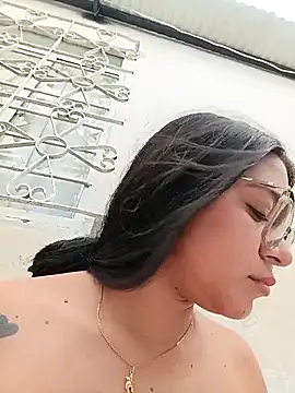 -VICKKY live sex cam