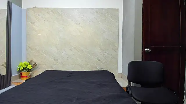 Sarahh-19's cam snapshot