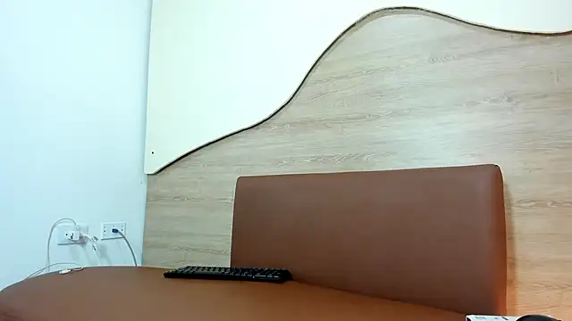 AMARA_BRUNET's cam snapshot