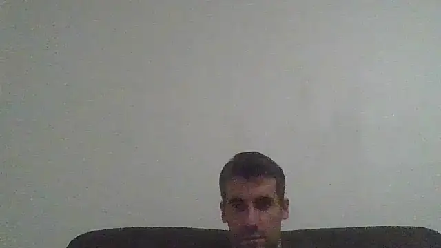 JulioIsHere4you's cam snapshot