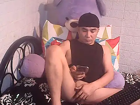 yourasiandesire69's cam snapshot