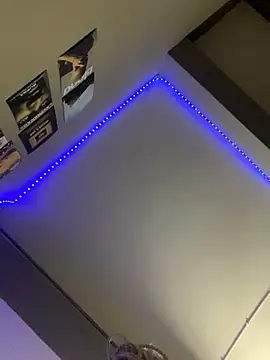 Freaky-E's cam snapshot