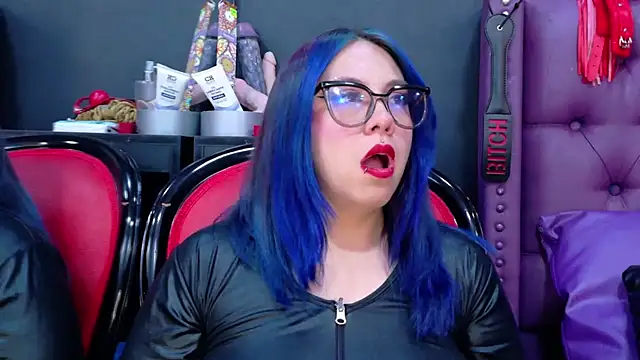 BellaBarness's cam snapshot