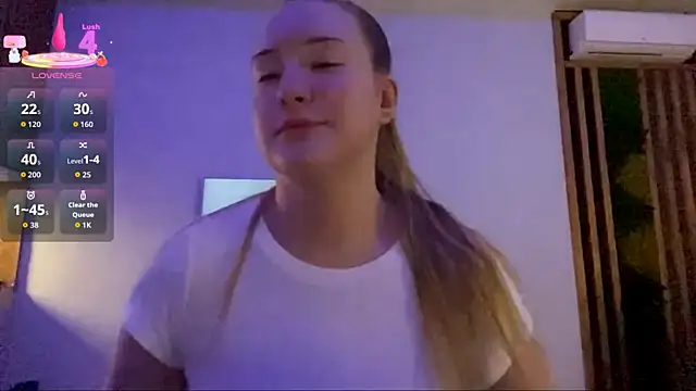 PandaFluff's cam snapshot