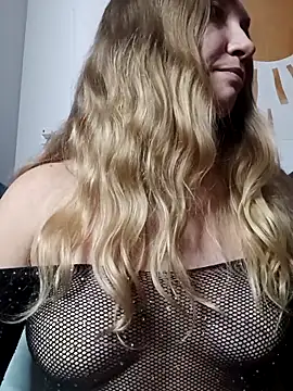 KisaVixen's cam snapshot