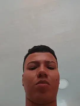 TuChico3n4's cam snapshot