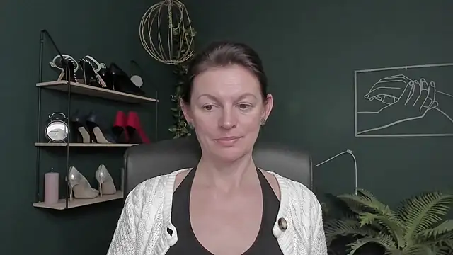 VivianWILD's cam snapshot